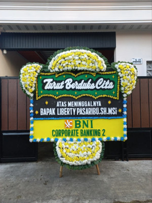 Papan Bunga Duka di Lombok Tengah