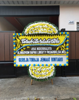 Papan Bunga Duka di Lombok Tengah